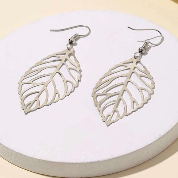 🔵𝟲𝟱%𝗢𝗙𝗙 𝗯𝘂𝗻𝗱𝗹𝗲𝘀 𝟯+🔵 NEW Large Leaf Bohemian Drop Earrings - Picture 14 of 16